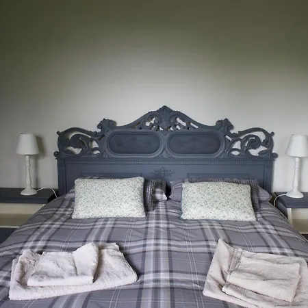 Cascinamirta Holiday home
